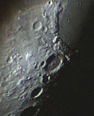 Safnau (craters) ar y Lleuad